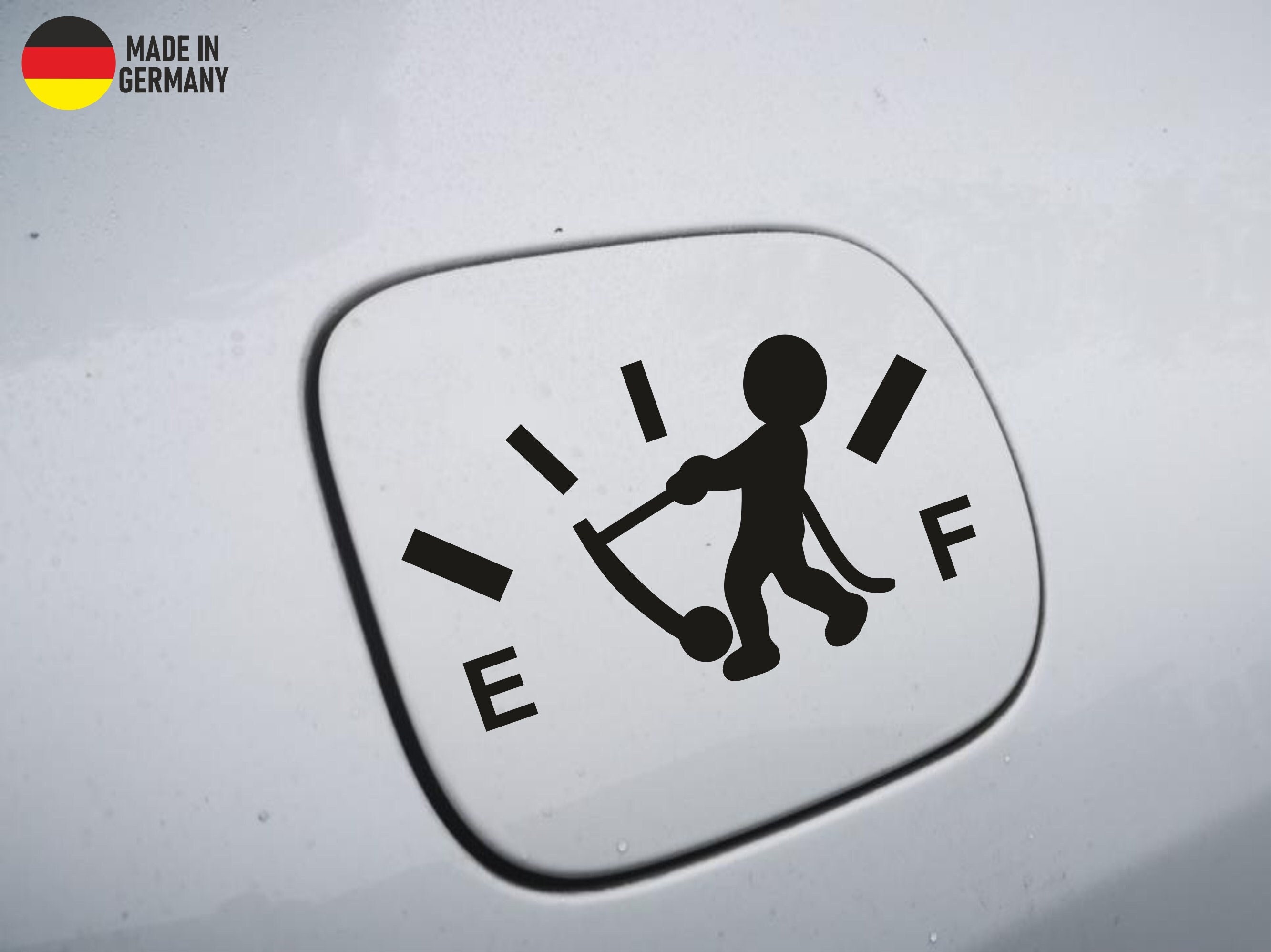 Sticker voiture - autocollant drôle pour trappe à essence