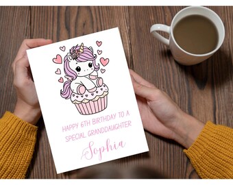 Tarjeta de cumpleaños número 6 con unicornio, tarjeta de cupcake en tonos pastel, tarjeta de unicornio adorable, tarjeta de cumpleaños personalizada para niñas de 6 años, saludo con nombre personalizado, hecha a mano en el Reino Unido.