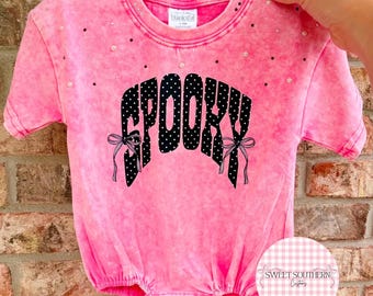 Gruseliger, pinkfarbener Baby-Strampler mit Strasssteinen im Halloween-Stil, personalisierbarer Body