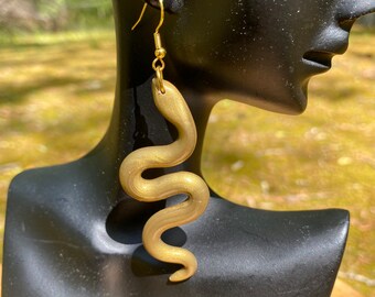 PENDIENTES DE ARCILLA / Ligeros / Hechos a mano / Pendientes de declaración / Hipoalergénicos / Serpiente de oro