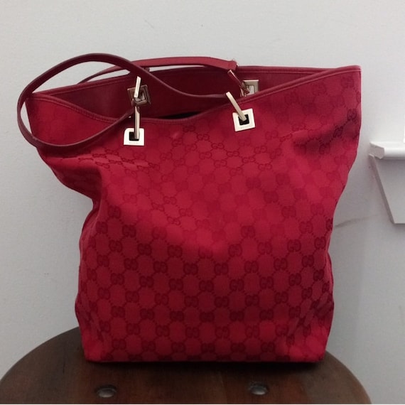 Authentic Gucci GG Supreme Monogram Canvas Should… - image 3