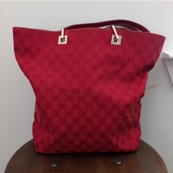 Authentic Gucci GG Supreme Monogram Canvas Should… - image 2