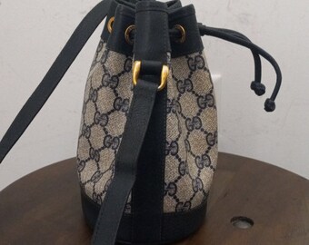 【GUCCI】Interlocking GG Supreme Bucket Crossbody Bag il_fullxfull.6041861768_1pbw.jpg