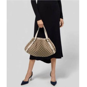 Auténtico bolso de hombro Gucci GG Monogram Supreme Abbey Tote