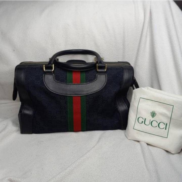 Vintage Authentic Gucci Doctor Bag / Cross Body Bag – Webbed GG –  Excellent