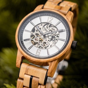 Custom Engraved Watch - Thoughtful Wedding Anniversary Gift for Husband - Personalized Father&#39;s Day Present