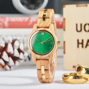 Mother&#39;s Day Gift: Engraved Women&#39;s Wooden Watch, Customized Timepiece for Mom, personalized gift for mom