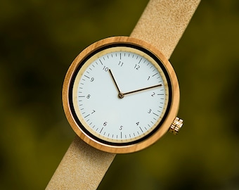 Personalized Wooden Watch for Women: Engraved Leather Band