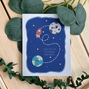 Lua e parte traseira Cartão Comemorativo | Cartão de aniversário, cartão de amor, te amo até a lua e de volta, um em um milhão, fora deste mundo, cartão do planeta, espaço