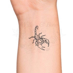Skorpion fortlaufende Linie Umriss temporäres Tattoo Skorpion minimalistische Arachnida Wirbellose Gliederfüßer Tier Handgelenk Sternzeichen Tattoo Bild 1