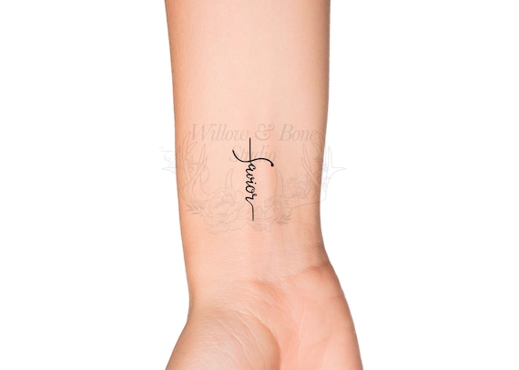 Minimalist Wrist Tattoo Designs-cheohanoi.vn
