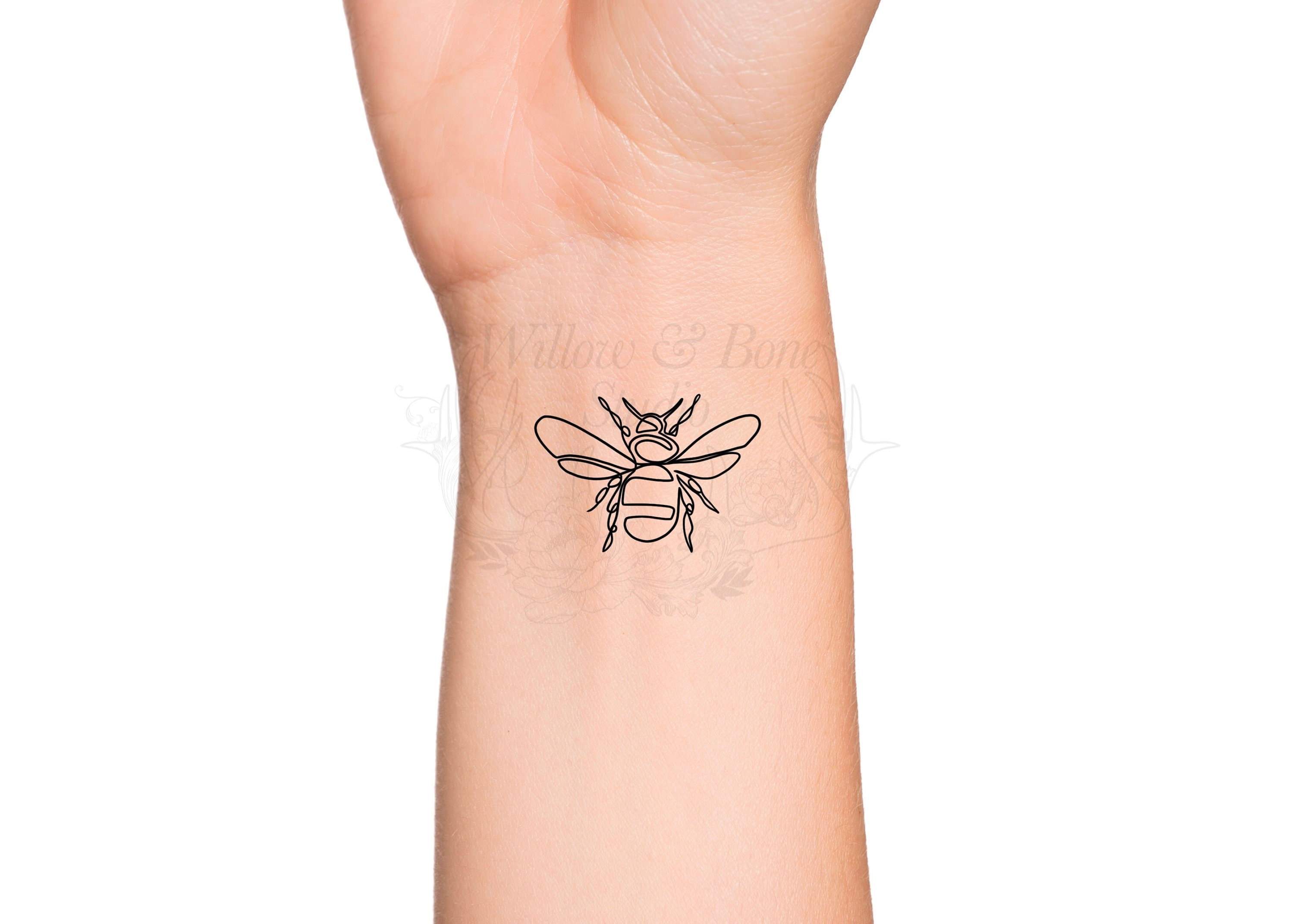 Aggregate 85+ bee outline tattoo super hot - in.coedo.com.vn