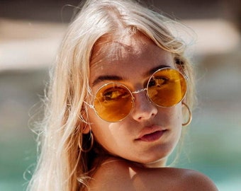 RUNDE Hippie-Sonnenbrille im Goth-Vintage-Retro-Stil mit Drahtrand, goldfarbenem Rahmen, orange-blau-grüne Linse in der neuen Kollektion, 100 % UV-Schutz