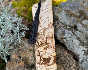 Marcador de rana de madera personalizable / marcador grabado / marcador de ilustración / marcador láser/hecho a mano/madera/ espíritu animal