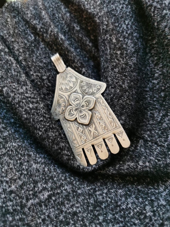 Vintage Moroccan Hamsa - Handmade Silver Jewish Khamsa - Berber Jewelry - Tribal Ethnic Amulet