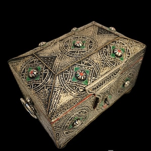 Vintage Moroccan Jewelry Box | Handcrafted Thuya Wood with Berber Silver & Enamel
