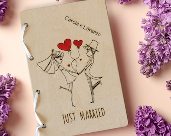 Biglietto auguri a libro portasoldi matrimonio, anniversario, in legno personalizzabile con dedica e nome sposi