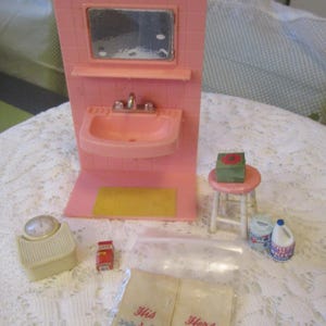 Dollhouse Bathroom, Vintage Dollhouse, Dollhouse Miniatures, Plastic Dollhouse, Dollhouse Sink, Dollhouse Furniture, Vintage Miniatures, #2D