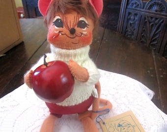 Annalee Mouse, Apple Mouse, Annalee Dolls, Vintage Annalee, Stuffed Mouse, Toy Mouse, Fall Decor, Apple Picking, Vintage Mouse, Annalee