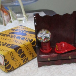 Dollhouse Bench, Dollhouse Shelf, Gumball Machine, Firemans Hat, Metal Miniatures, Dollhouse Miniatures, Concord Dollhouse, LOT # 40