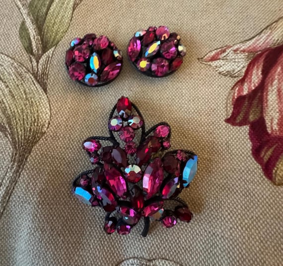 Ruby Red Regency Brooch and Earrings Set, 50’s - image 13