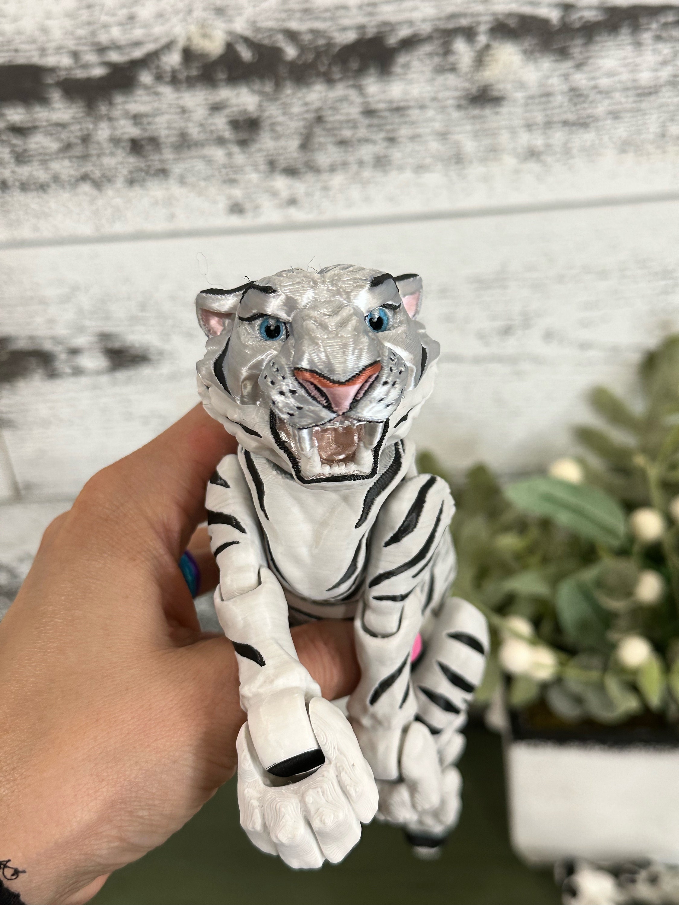 Articulated White Tiger- Designed by Matmire Makes (authorized