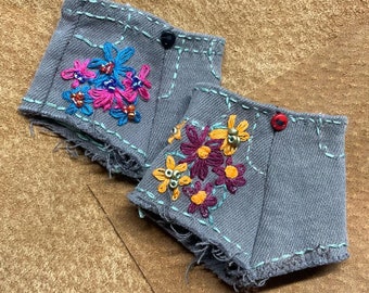 Embroidered handmade doll shorts, doll clothing, floral hanmade doll shorts, 1/6 scale doll, fashion doll, fashionable clothes, gift