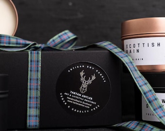 Caja de regalo con velas escocesas • Velas de cera de soja • Lujo • Cinta con flores de Escocia • Escocia hecha a mano