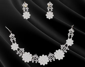 Conjunto de joyas de flores con diamantes americanos: collar y pendientes de novia.