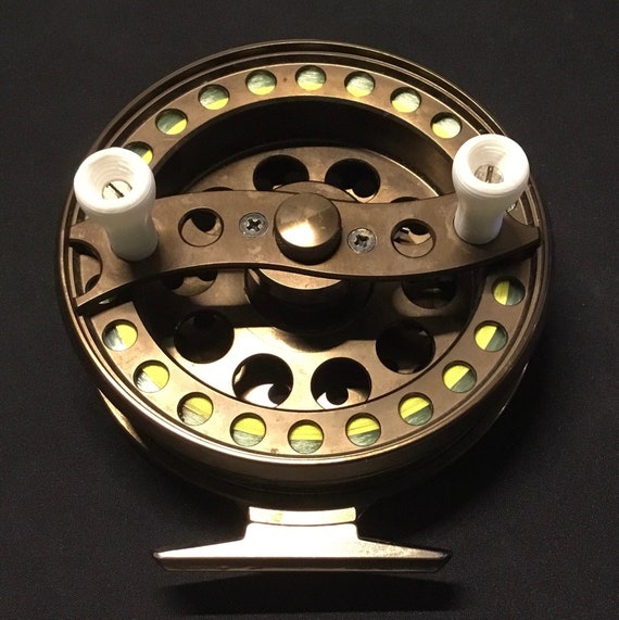 Okuma Aventa Centerpin Reel CL Bearings Okuma Aventa 4.5\" centre pin trotting reel with ratchet platinum