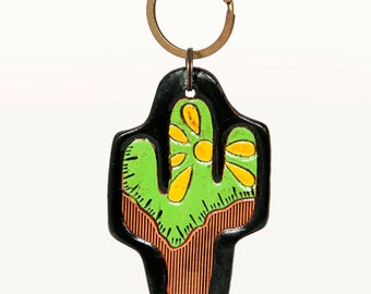 American Beautiful Cactus Hand Tooled Painted Carved Full Grain Genuine Leather Keyring for Men Fob Cowgirl Car Accessories Gift ADKR197