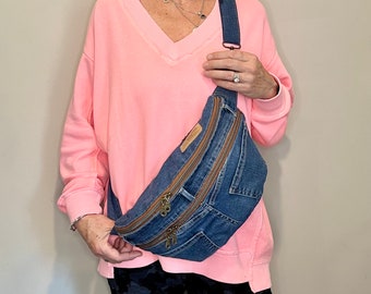 Sac banane en jean Levi Strauss robuste, achats mains libres, avec poches intérieures et extérieures, bandoulière réglable confortable, accessoires en laiton