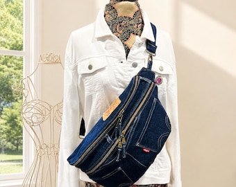 Zrecyklingowana saszetka Levi's Indigo Denim – średnia torba typu crossbody – regulowany pasek – wiele kieszeni na zamek – ręcznie robiona, jedyna w swoim rodzaju