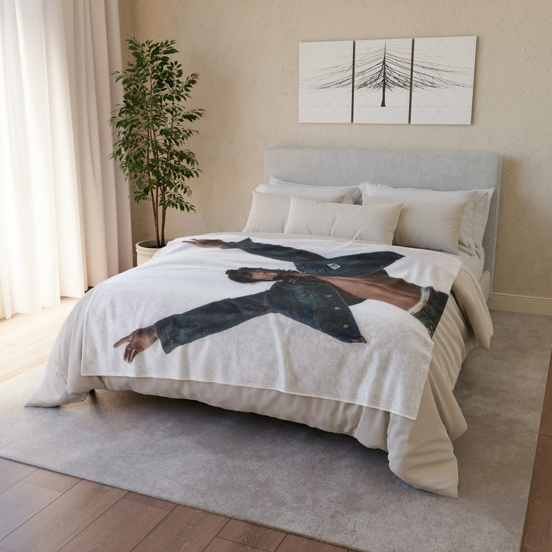WAVESTEEᵀᴹ Jungkook BTS Fleece Blanket