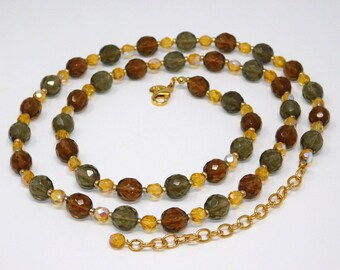 Collar vintage de JOAN RIVERS con cuentas de vidrio AB en tono ámbar y tonos tierra otoñales.