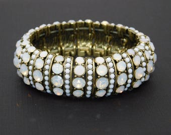 Vintage JOAN RIVERS Faux Opal Crystal White Cabochon Stretch Bangle Bracelet