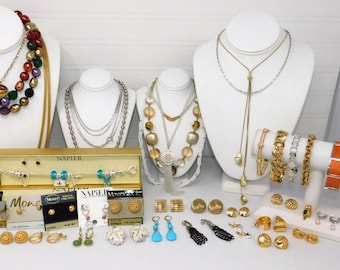 Lote de joyas firmadas Monet Napier Coventry Avon Trifari Rivers ++