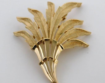 Vintage Crown TRIFARI Brushed Gold Tone Leaf Spray Floral Brooch