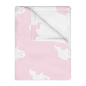 Reversible Pale Pink Ghost Blanket, Pink Ghost Dupe Minky Blanket, Halloween Throw Blanket, Halloween Decor, Spooky Season Viral Blanket image 3