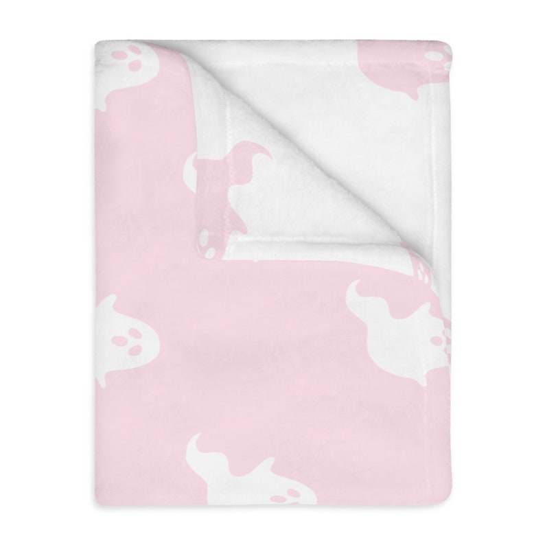 Reversible Pale Pink Ghost Blanket, Pink Ghost Dupe Minky Blanket, Halloween Throw Blanket, Halloween Decor, Spooky Season Viral Blanket image 3