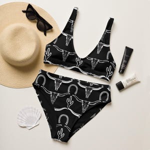 Longhorn Skull High-Waisted Bikini: Recycelter, westlicher Badeanzug