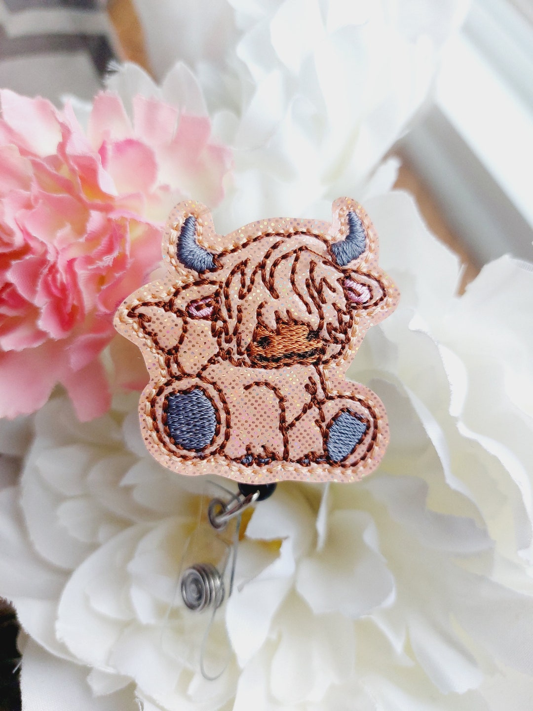 Highland Cow Badge Reel, Cute Cow Badge Clip, Nurse ID Badge Holder, Teacher Badge, Pediatric NICU Nurse ID Badge Gift, Highland Cow Gifts