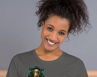 Tavern Quest Small Crest Logo Unisex T-Shirt - Epic Gaming Quest - Comfortable and Stylish - Video Game Enthusiast Clothing - Drinking Shirt