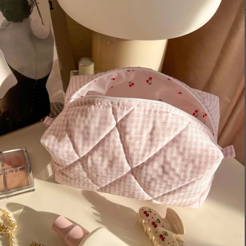 Checkered & Quilted Floral Makeup Wash Bag Pink