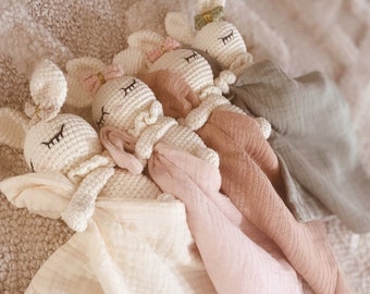 Mon adorable doudou crochet Nina la lapine-Doudou crochet lapine fait main-doudou bébé- double gaz de coton-cadeau naissance-cadeau noël