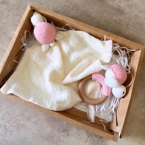 Mini Baby Box Maya the Turtle - Handmade Crochet Turtle Comforter - Baby Comforter - Double Cotton Gauze - Newborn Gift