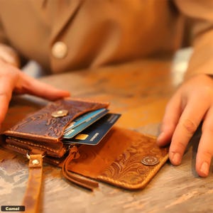 Cartera de pulsera para mujer, tarjetero minimalista estilo occidental, monedero pequeño de cuero repujado, cuero tallado a mano.