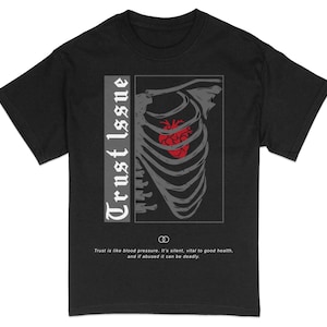 Gothic Heart Rib Cage T-Shirt, Unisex Anatomical Tee, Unique Graphic Shirt, Dark Aesthetic Clothing, Gift for Medical Students