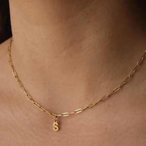 Colar com clipe de letra 18K, colar de corrente ajustável que não mancha no chuveiro, piscina e mar, corrente oval resistente a manchas de 2 mm