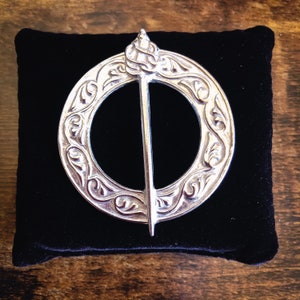 Penannular Shawl Pin Brooch | Celtic Ring Brooch | Scottish Brooch | Highland Shawl Fastener | BellsOfScotland